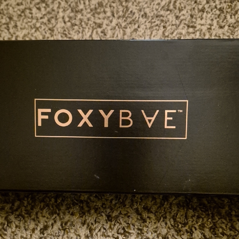 FoxyBae Rose Gold Blowout Dryer Brush - Picture 2 of 3